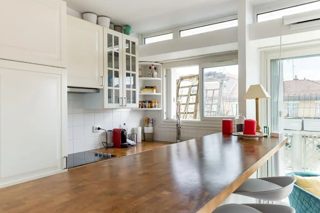 Vaugirard Lecourbe 2br Avec Balcon Апартаменты