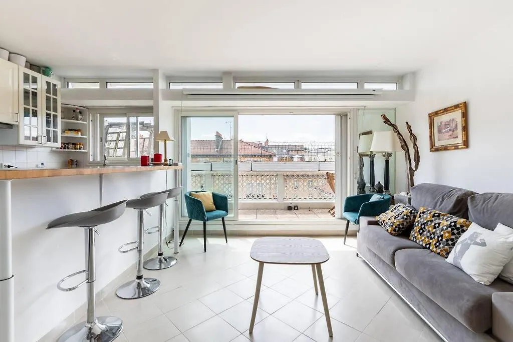Vaugirard Lecourbe 2br Avec Balcon * Париж